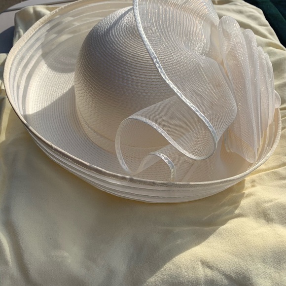 Hat - Picture 2 of 5